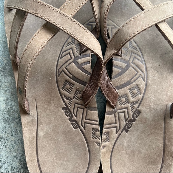 Size10 Teva Sandels - Picture 3 of 4